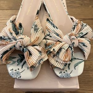 Size 7.5 Loeffler Randall Daphne Slides in Floral Print